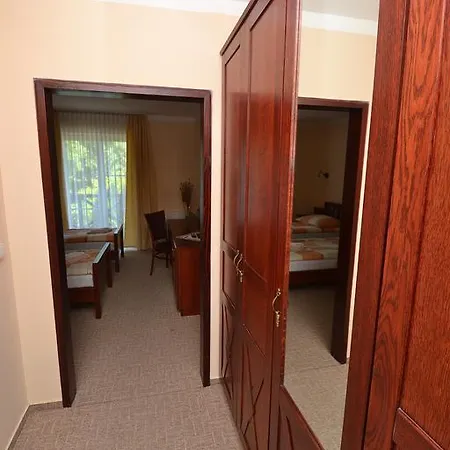 Guest house Ve Skalici 3*